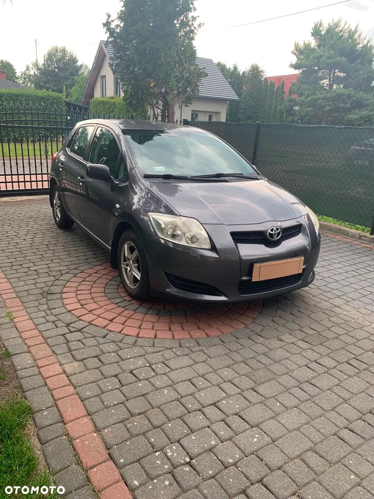 Toyota Auris 1.4 D-4D Premium - 1