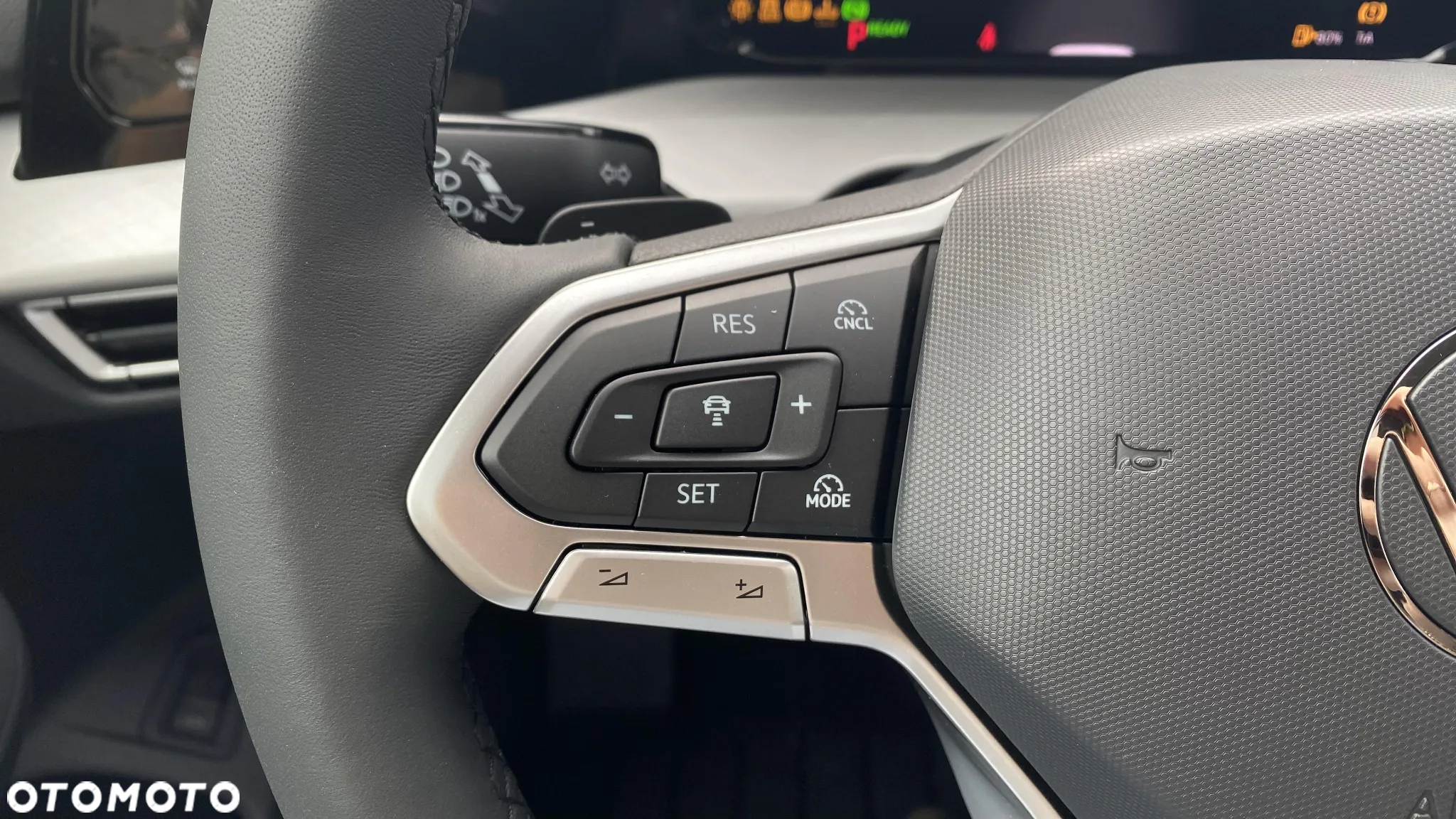 Volkswagen Golf - 10