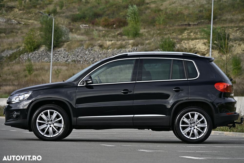 Volkswagen Tiguan 2.0 TDI 4Motion DSG Sport & Style - 8