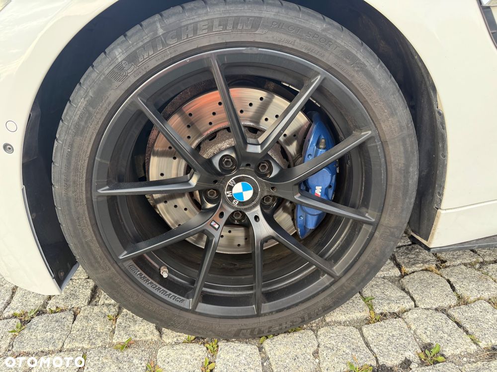 BMW M4 Coupe DKG - 23