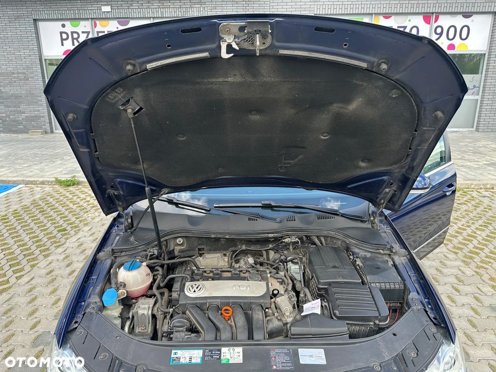 Volkswagen Passat 2.0 FSI Comfortline - 30