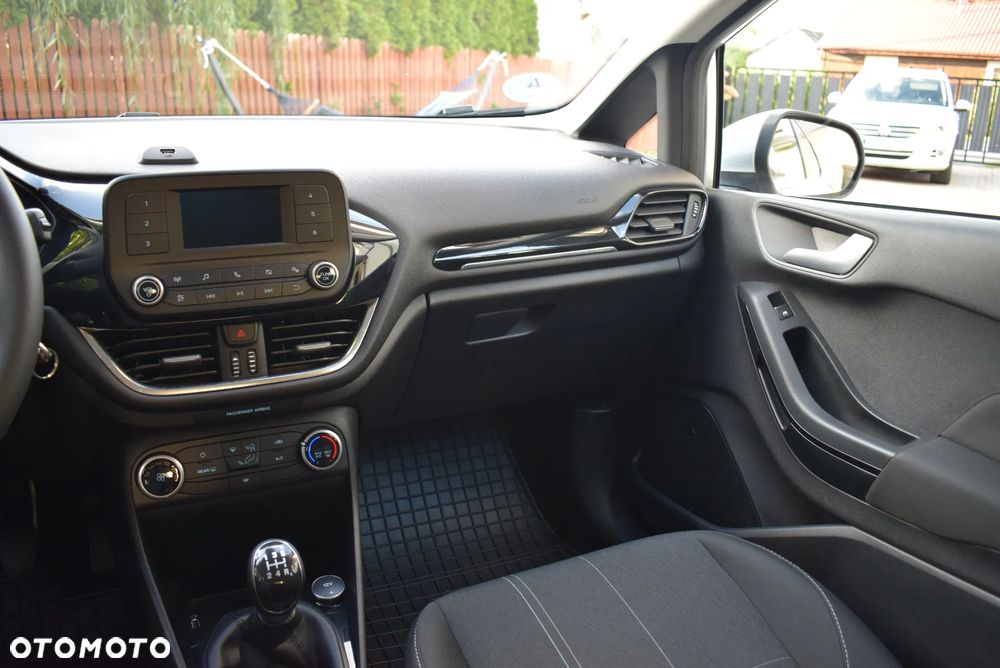 Ford Fiesta 1.1 COOL&CONNECT - 16