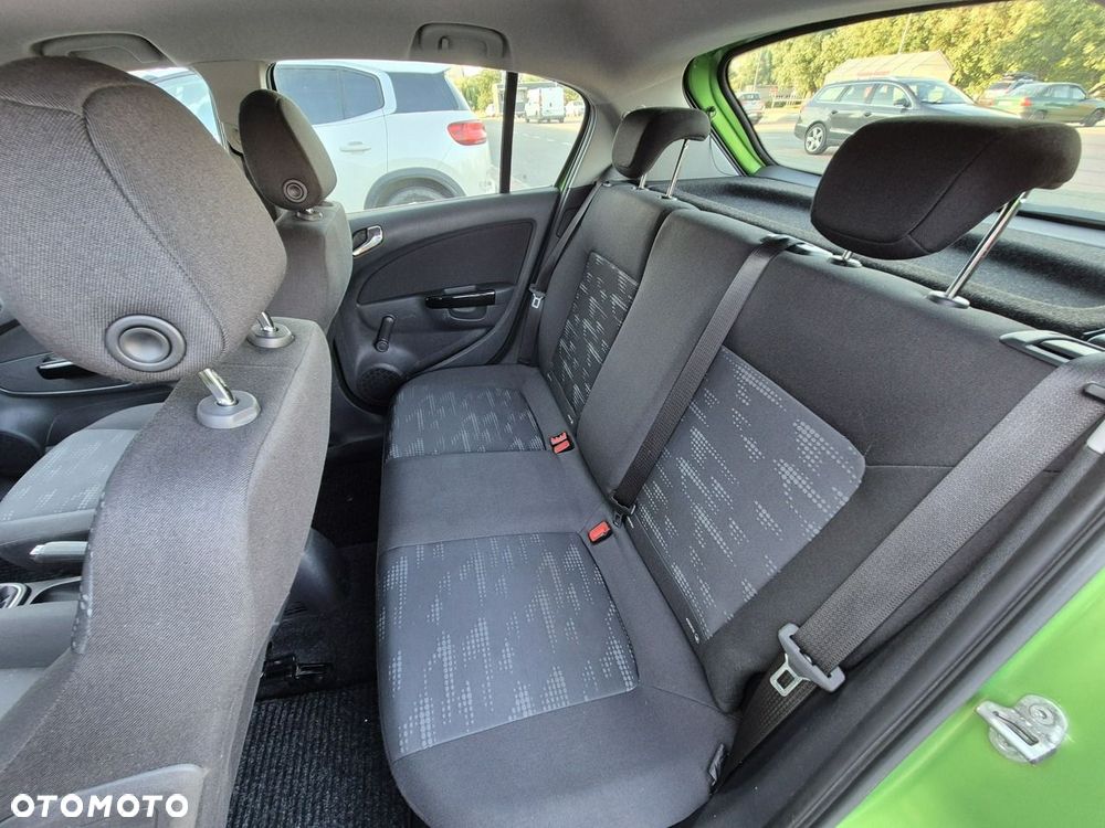 Opel Corsa 1.4 16V Color Edition - 11