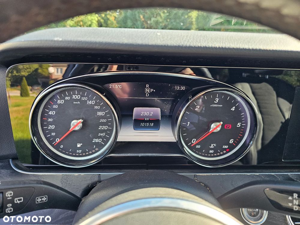 Mercedes-Benz Klasa E 200 d 9G-TRONIC - 32