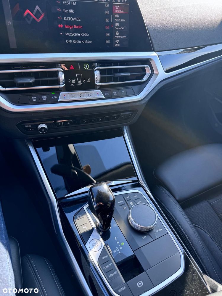 BMW Seria 3 318d mHEV - 6