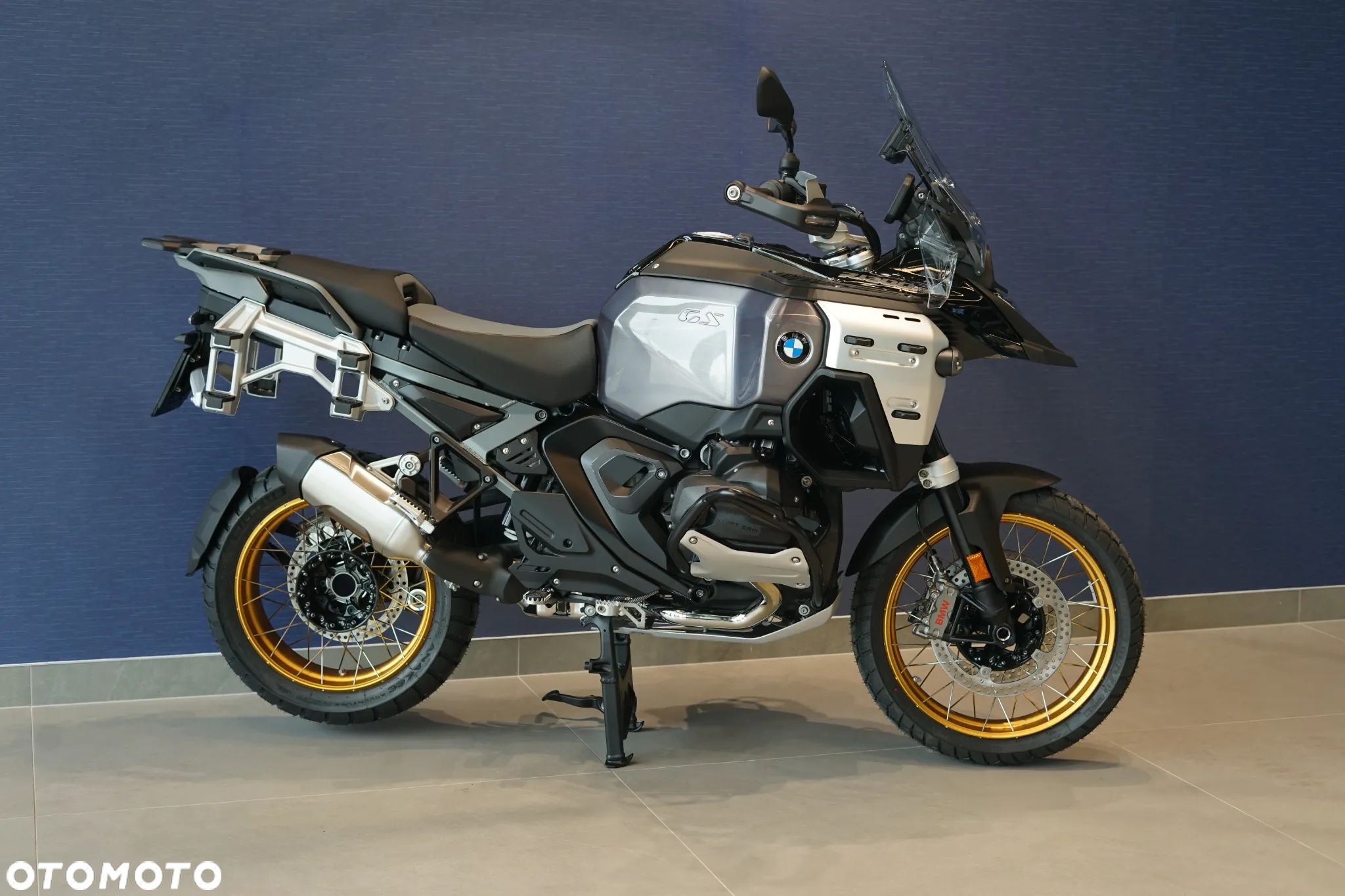 BMW R - 1