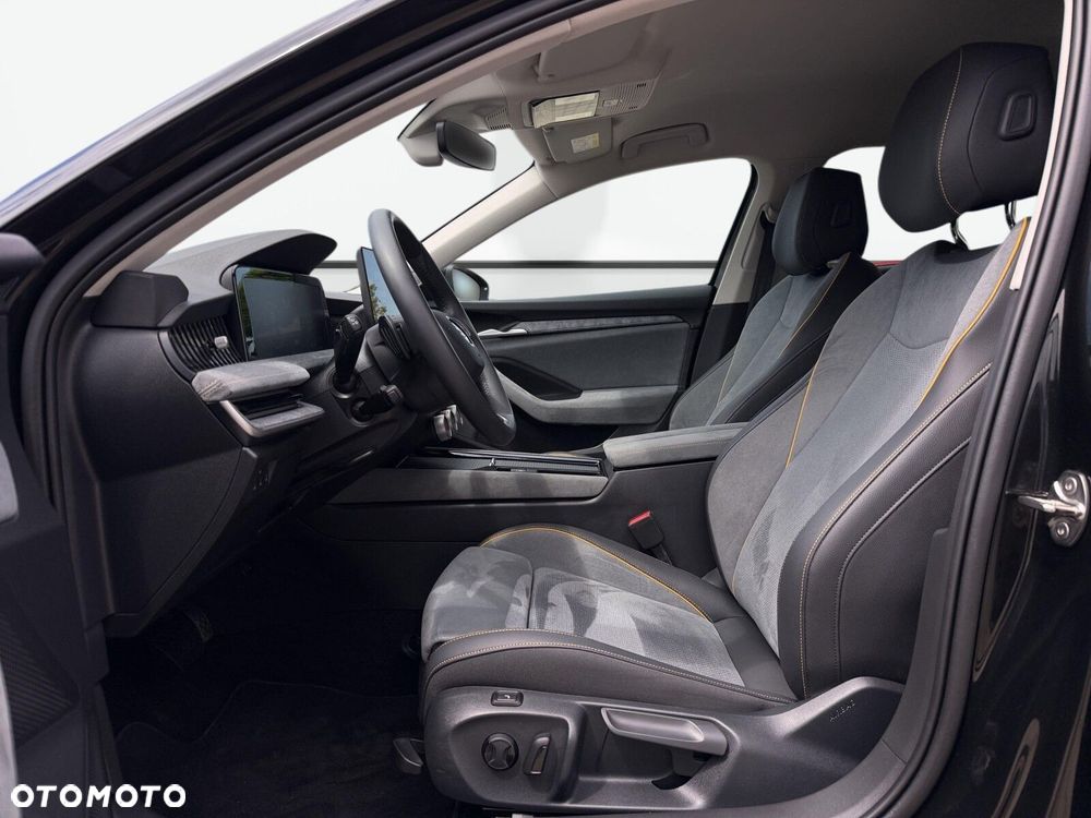 Skoda Superb 2.0 TDI SCR Selection DSG - 11