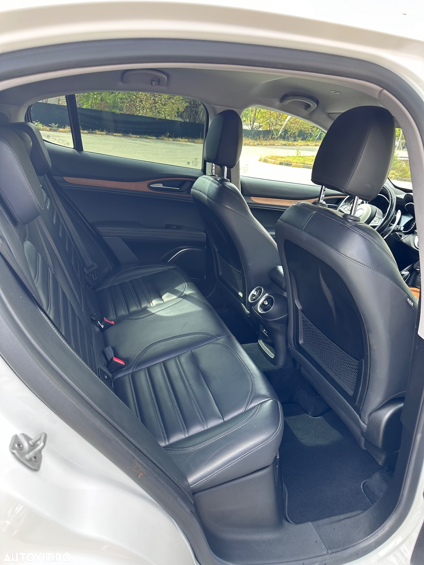 Alfa Romeo Stelvio 2.0 Turbo 16V AT8-Q4 First Edition - 11