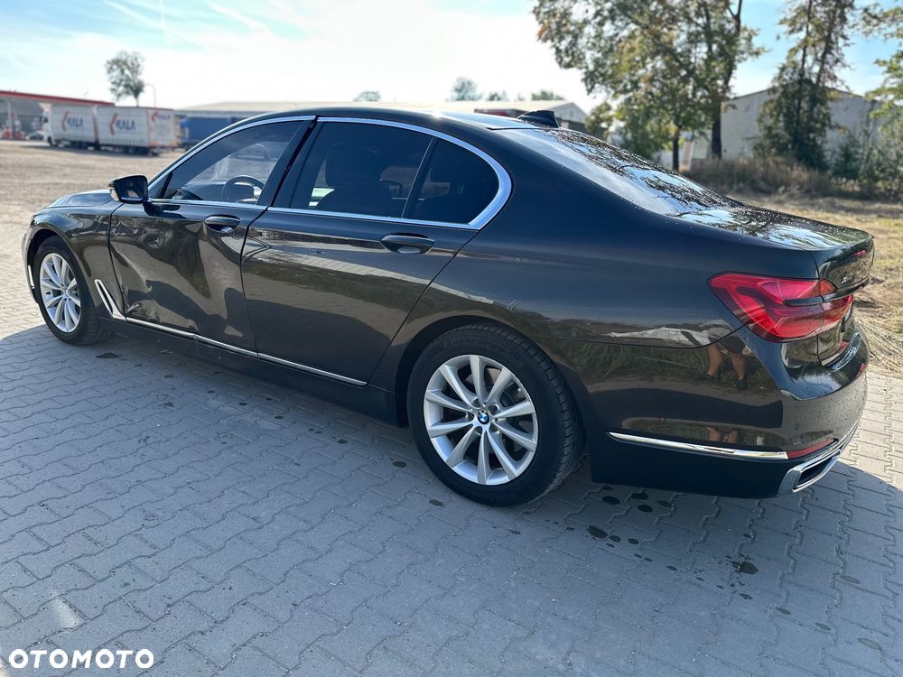 BMW Seria 7 740d xDrive - 6