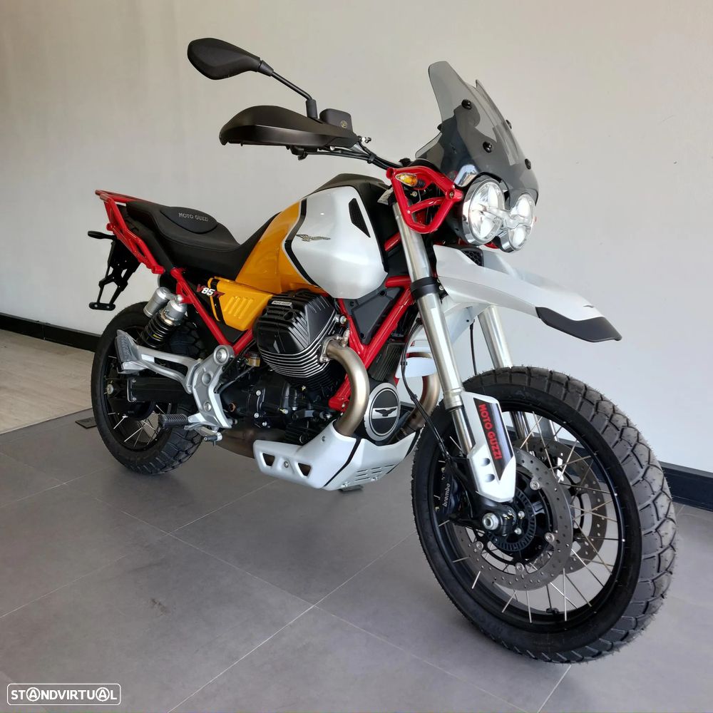 Moto Guzzi V85 TT - 2