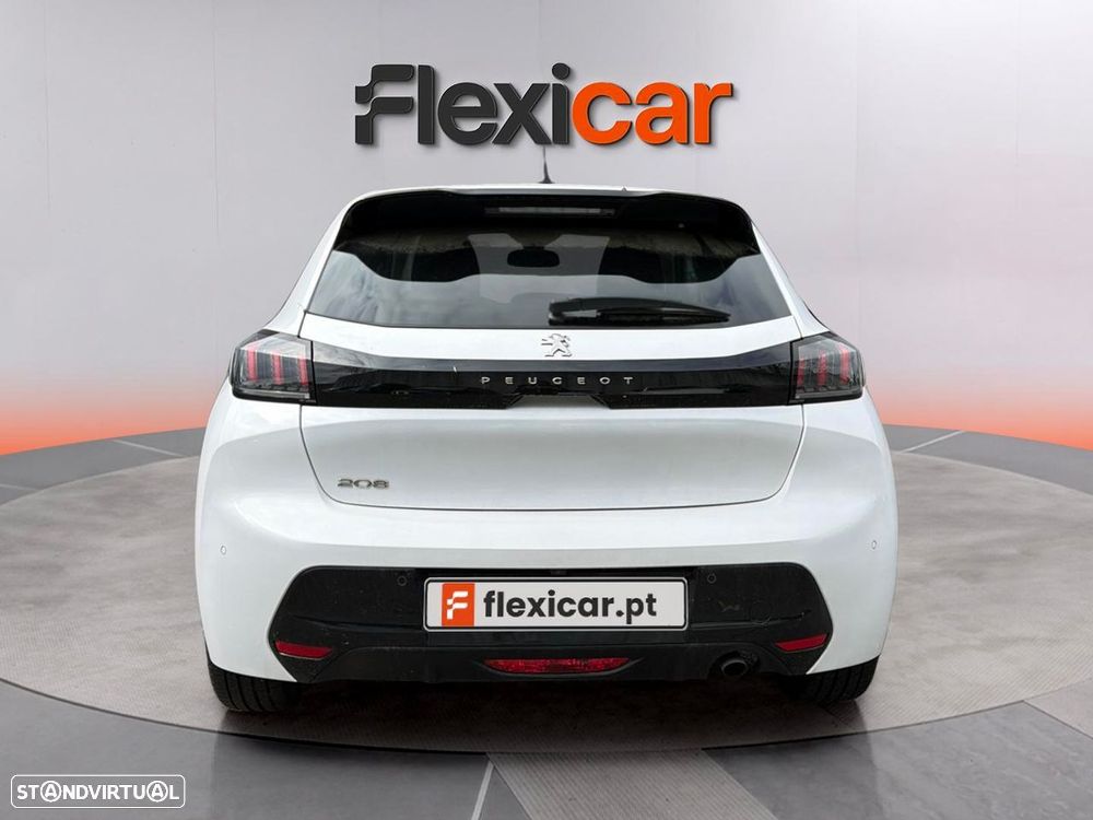 Peugeot 208 - 8