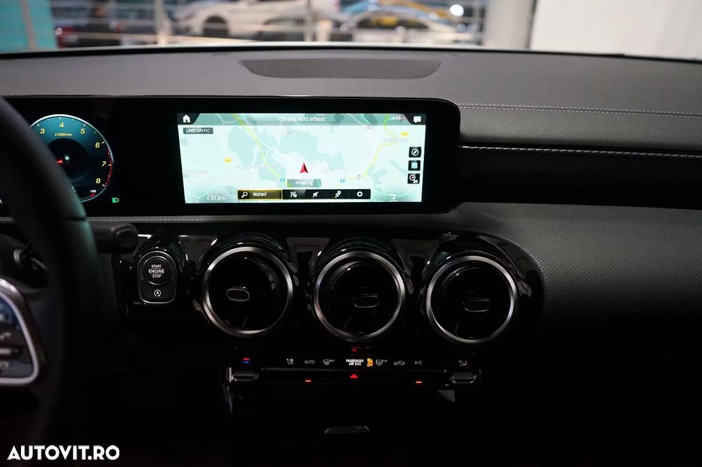 Mercedes-Benz CLA - 13