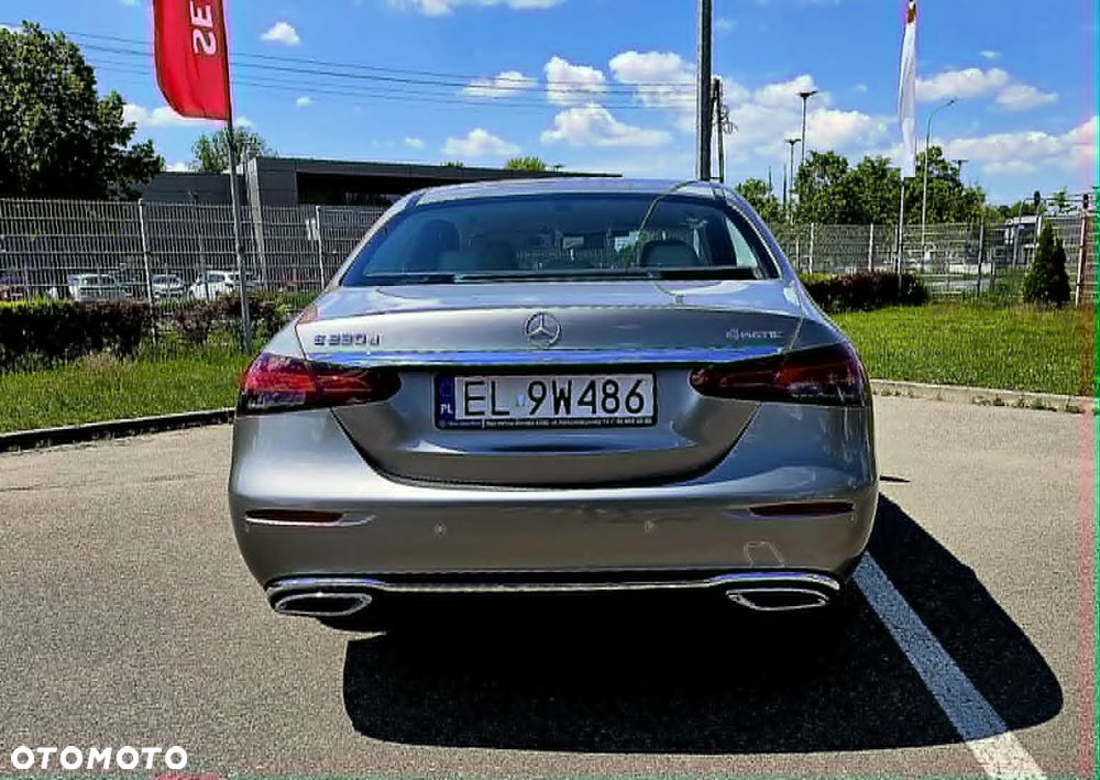 Mercedes-Benz Klasa E 220 d 4-Matic Exclusive - 6
