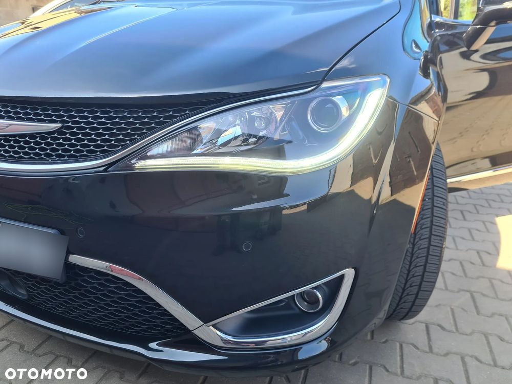 Chrysler Pacifica - 20