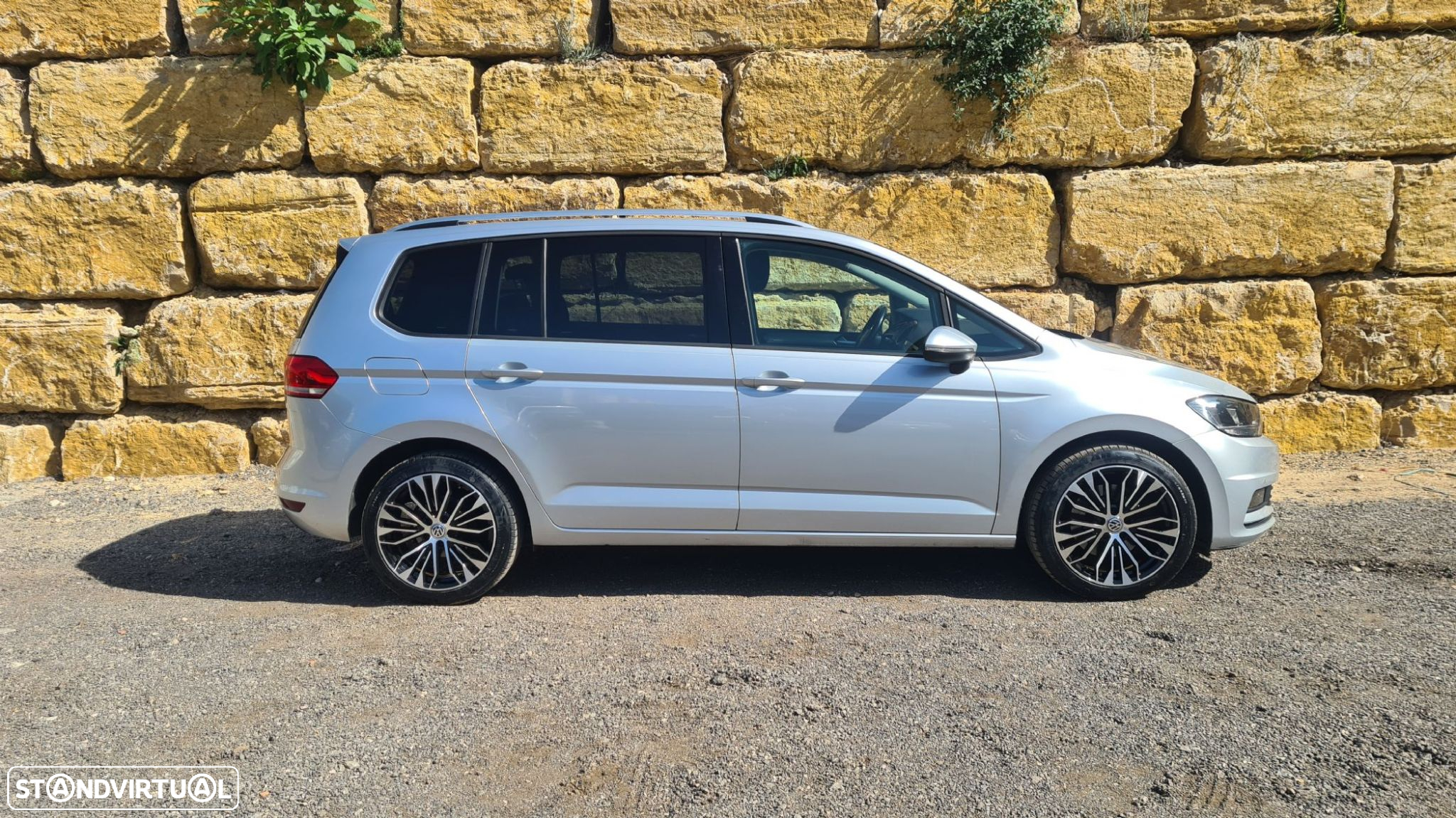 VW Touran 1.6 TDI Confortline DSG - 4