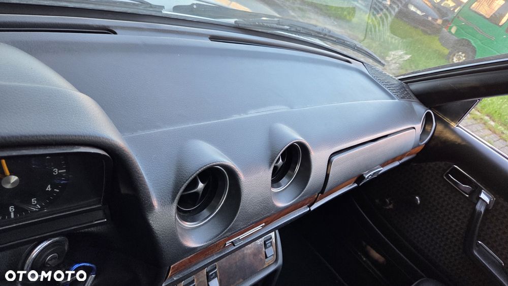 Mercedes-Benz W123 - 11