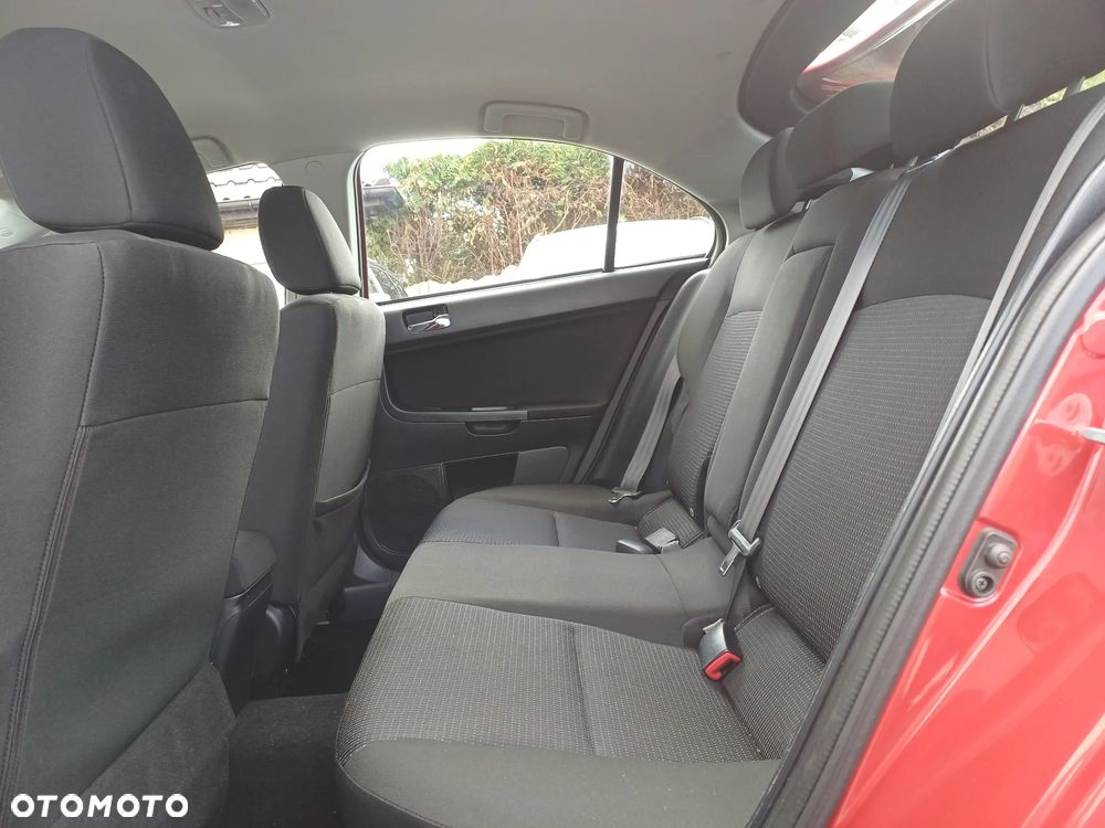 Mitsubishi Lancer 1.6 ClearTec Invite - 19