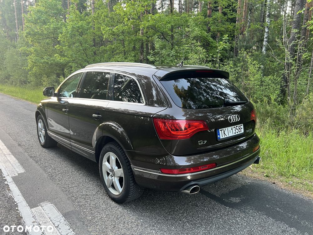 Audi Q7 - 1