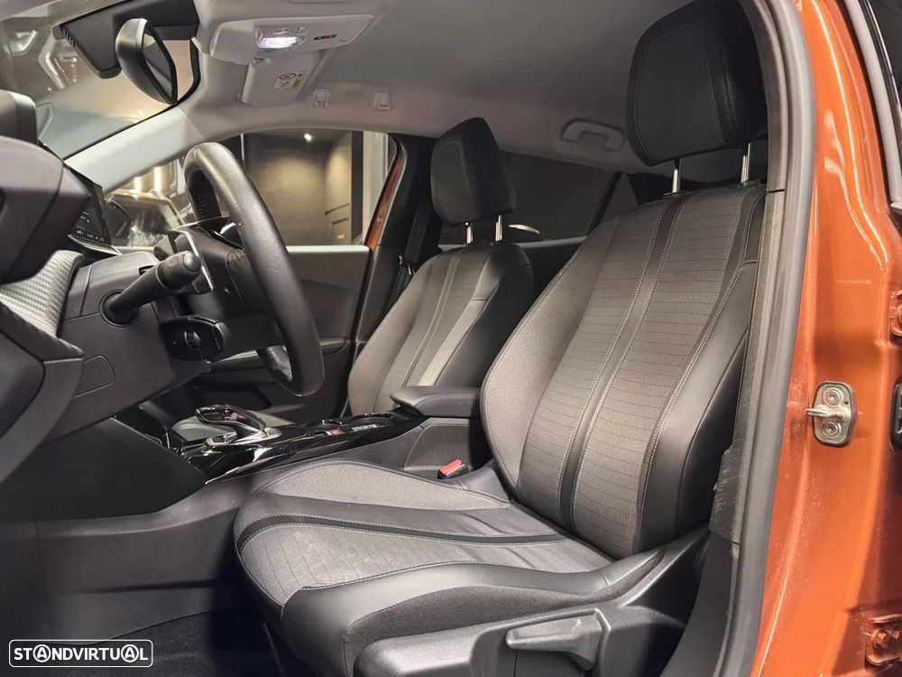 Peugeot 2008 1.2 PureTech Allure Pack EAT8 - 20