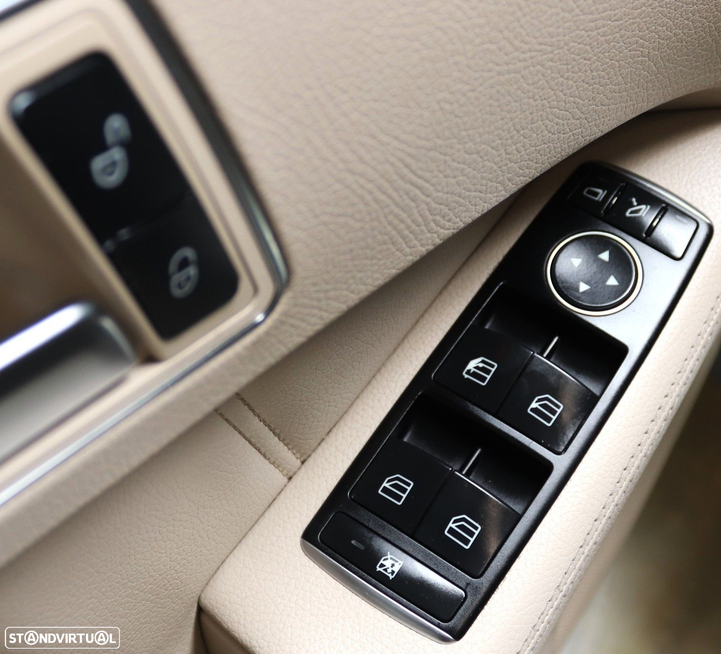 Mercedes-Benz E 300 Bluetec Hybrid Avantgarde - 12