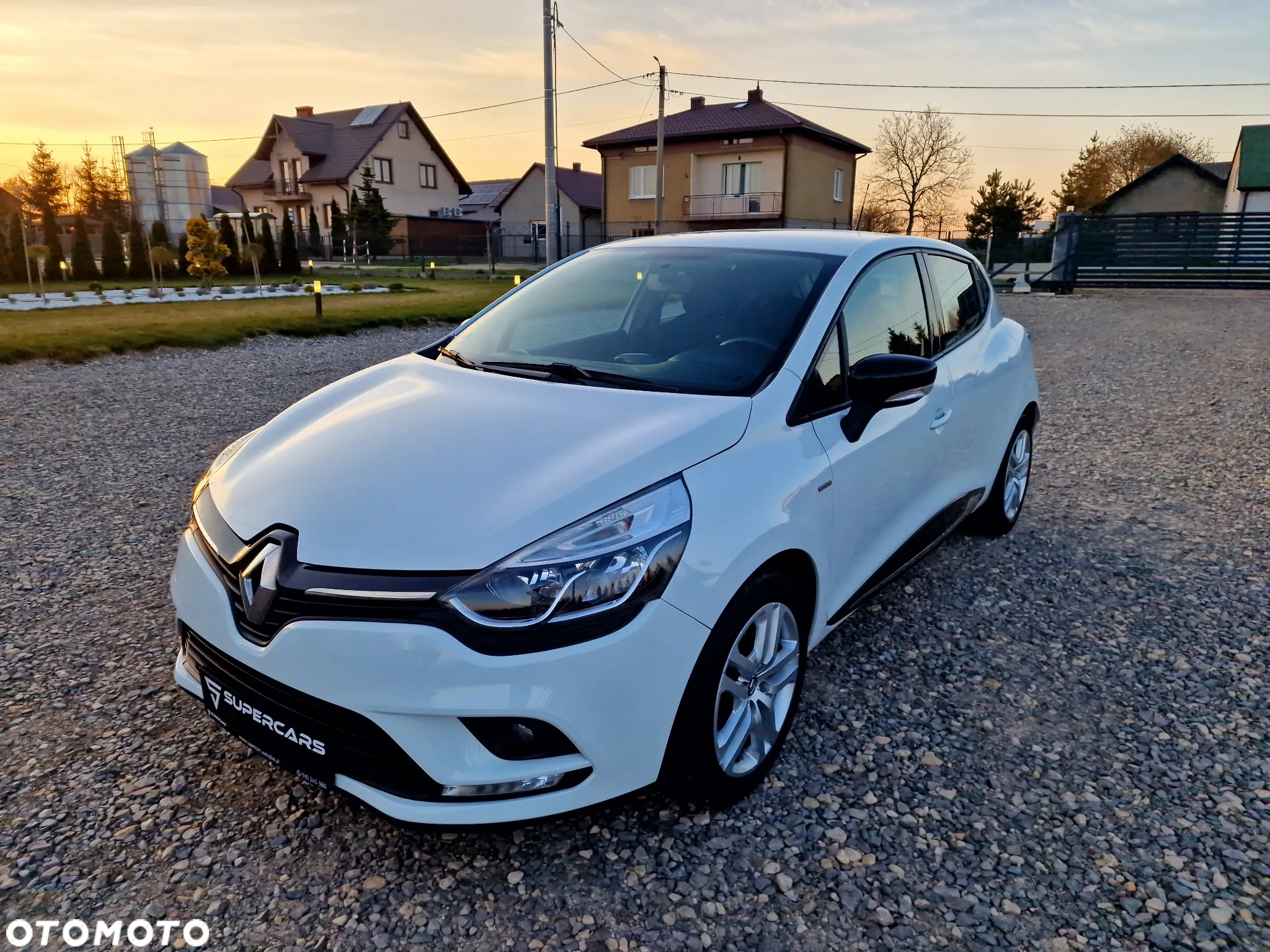 Renault Clio 1.2 16V Limited - 28