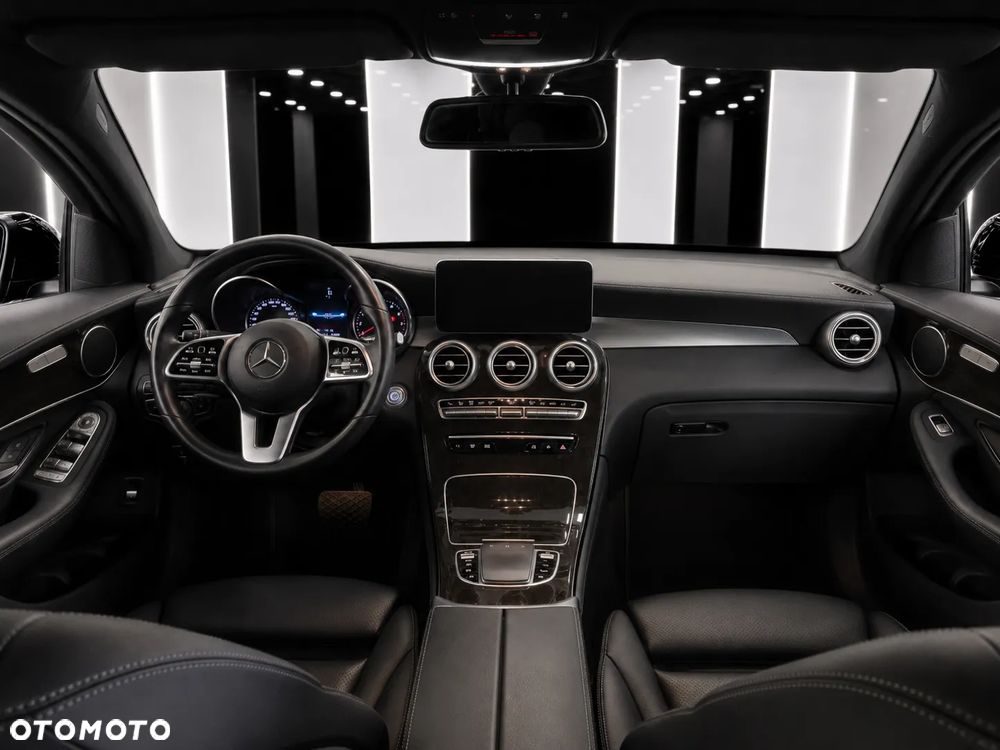 Mercedes-Benz GLC 200 4Matic 9G-TRONIC AMG Line - 6