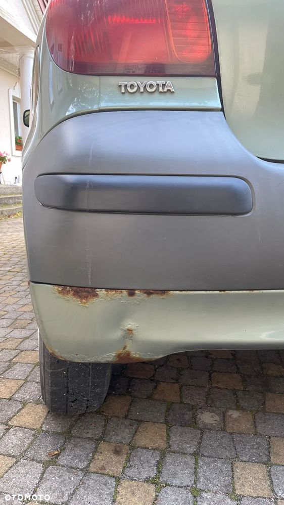 Toyota Yaris 1.0 Base - 16