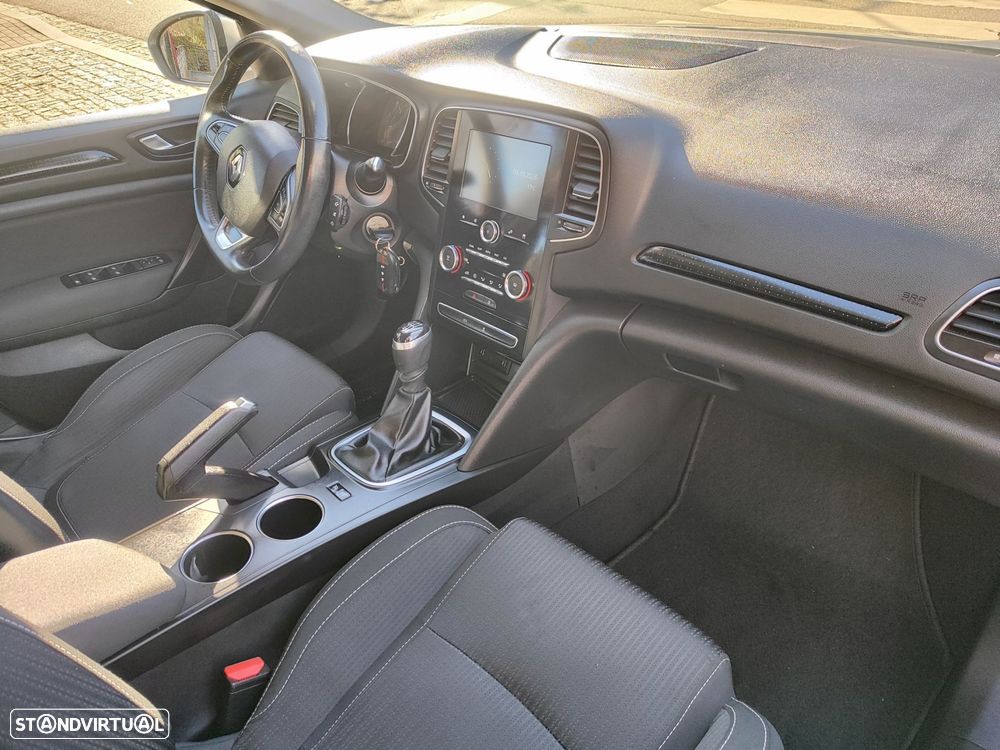 Renault Mégane 1.5 dCi Confort SS - 12