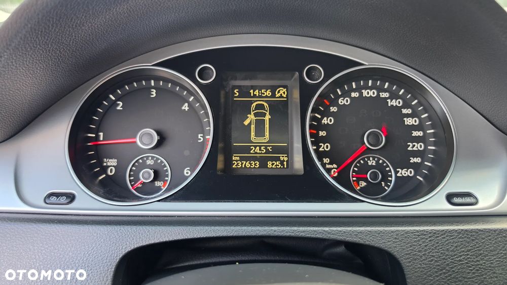 Volkswagen Passat 2.0 Blue TDI SCR Comfortline - 19