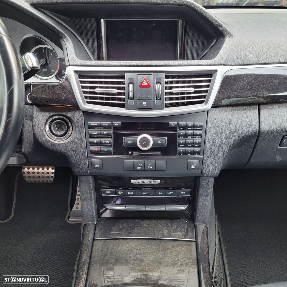 Mercedes-Benz E 350 CDI DPF BlueEFFICIENCY 7G-TRONIC Avantgarde - 8