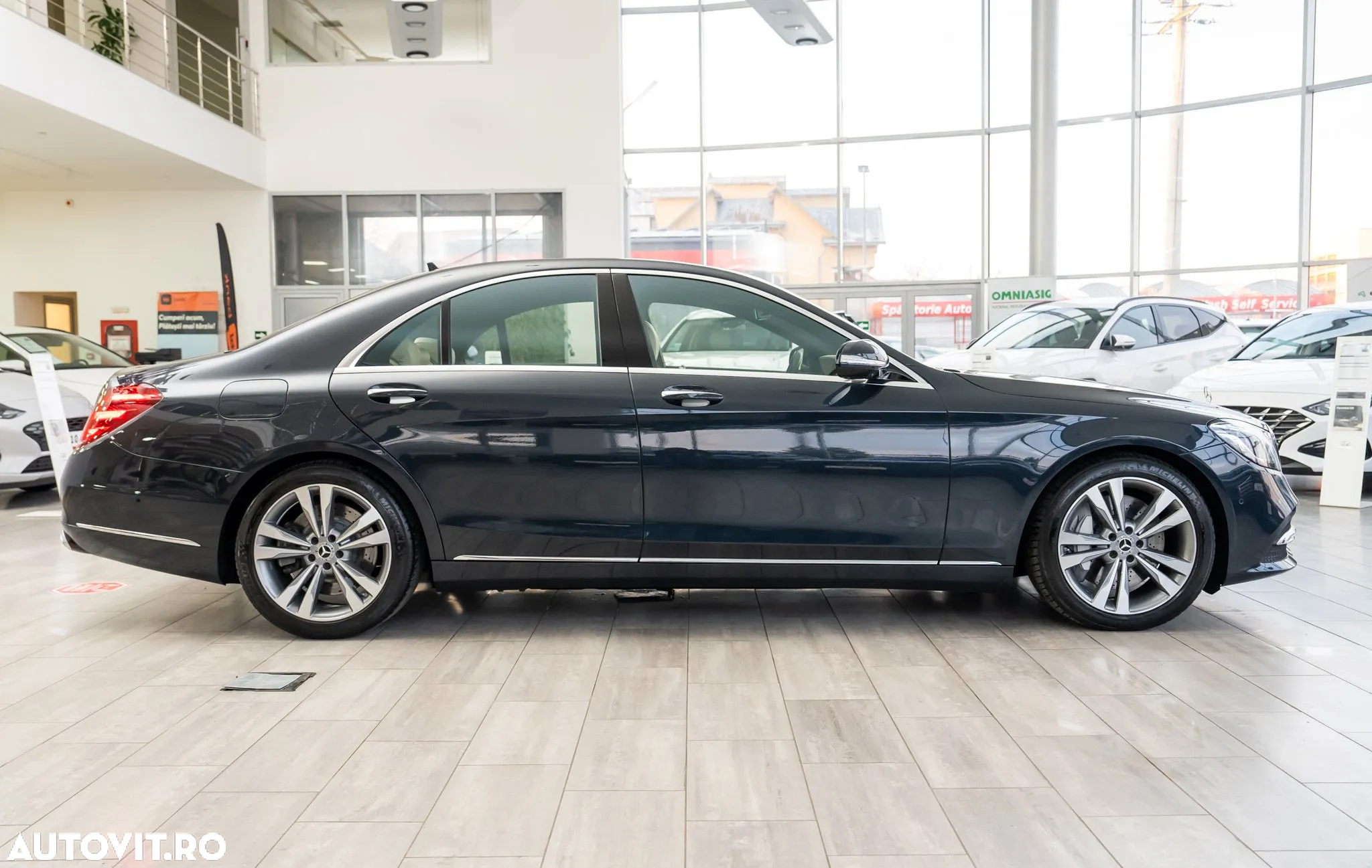 Mercedes-Benz S 560 4Matic 9G-TRONIC - 12