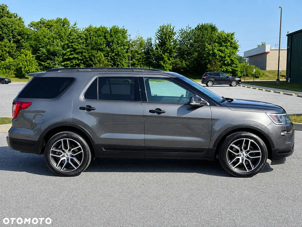 Ford Explorer - 9