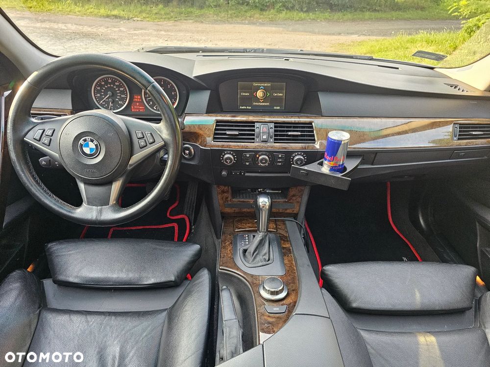 BMW Seria 5 525i - 14