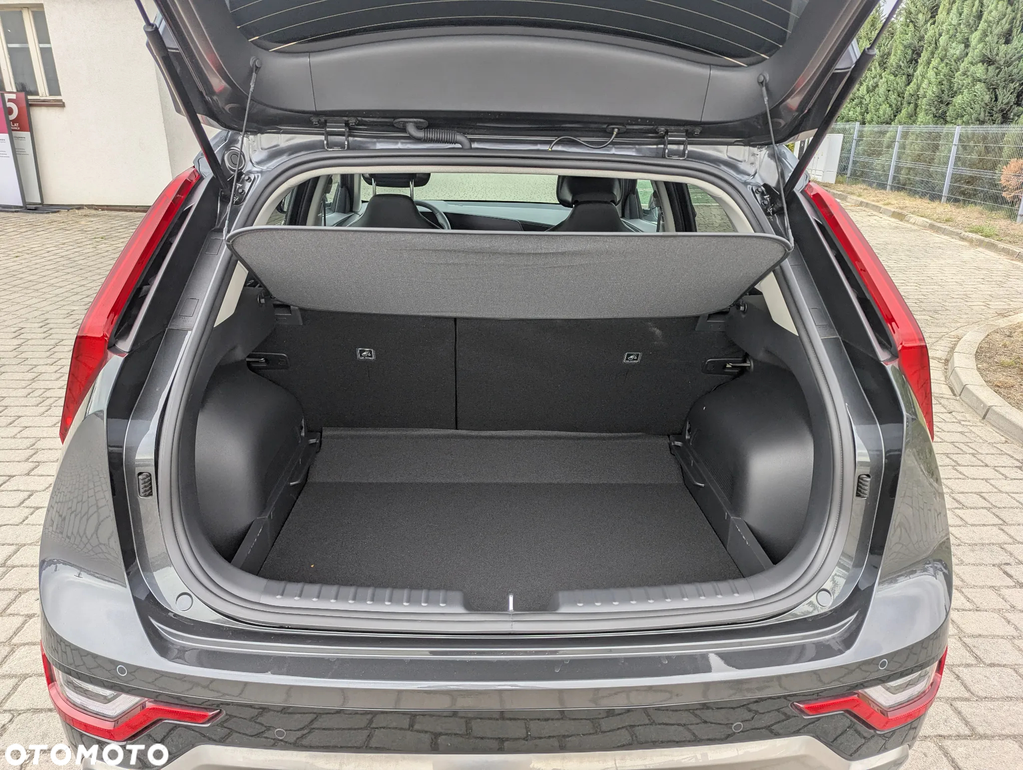 Kia Niro 1.6 GDI Hybrid L - 16