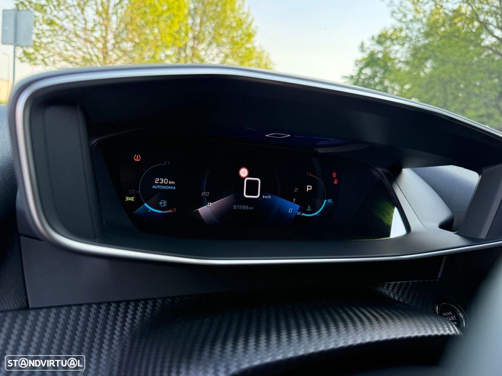 Peugeot 2008 1.2 PureTech Allure Pack EAT8 - 16