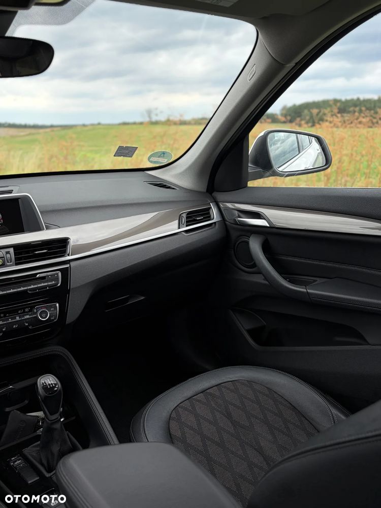 BMW X1 sDrive18i - 27