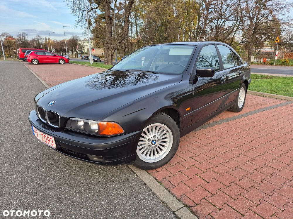 BMW Seria 5 523i - 1