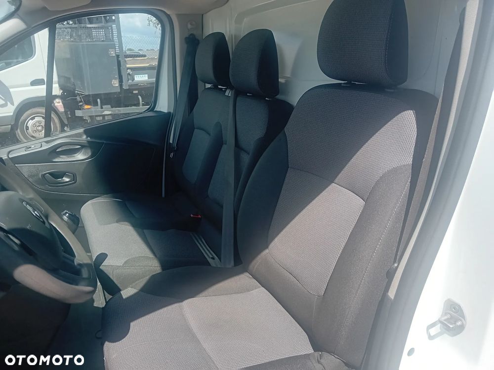 Renault Trafic - 16