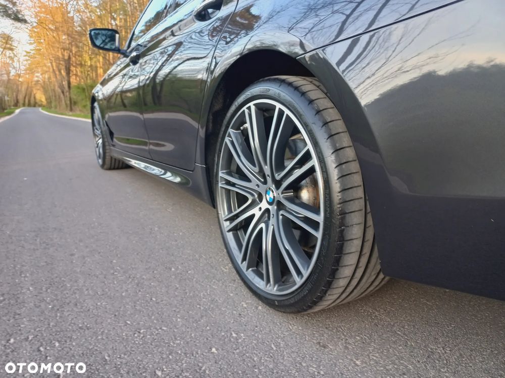 BMW Seria 5 520d M Sport Edition - 14