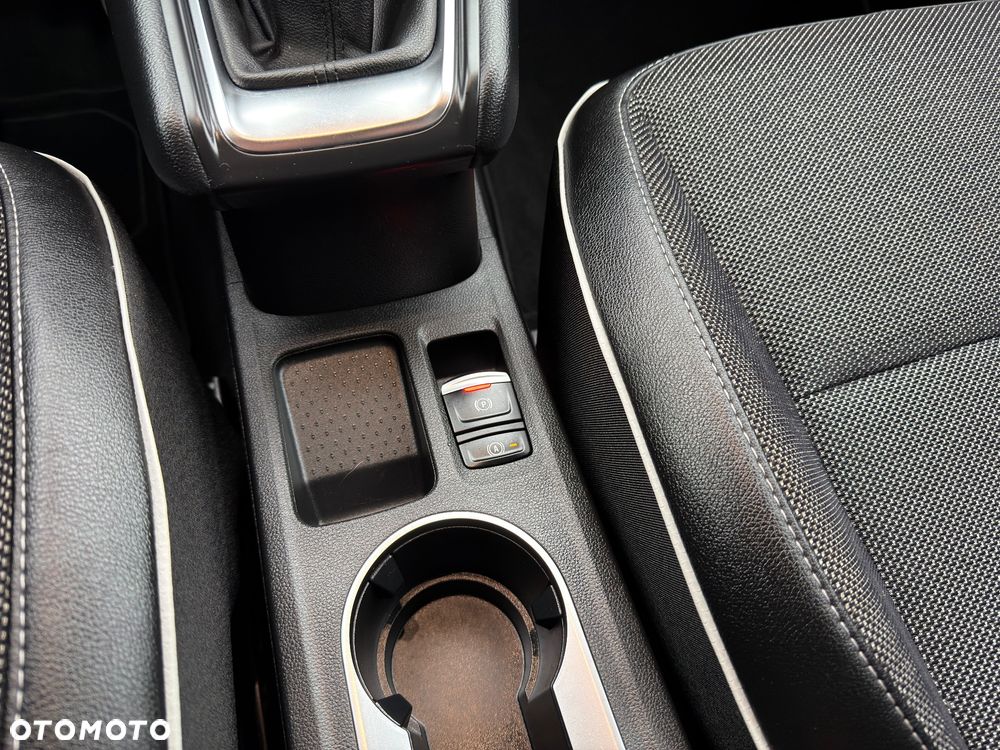 Renault Captur TCe Mild Hybrid 140 GPF TECHNO - 28