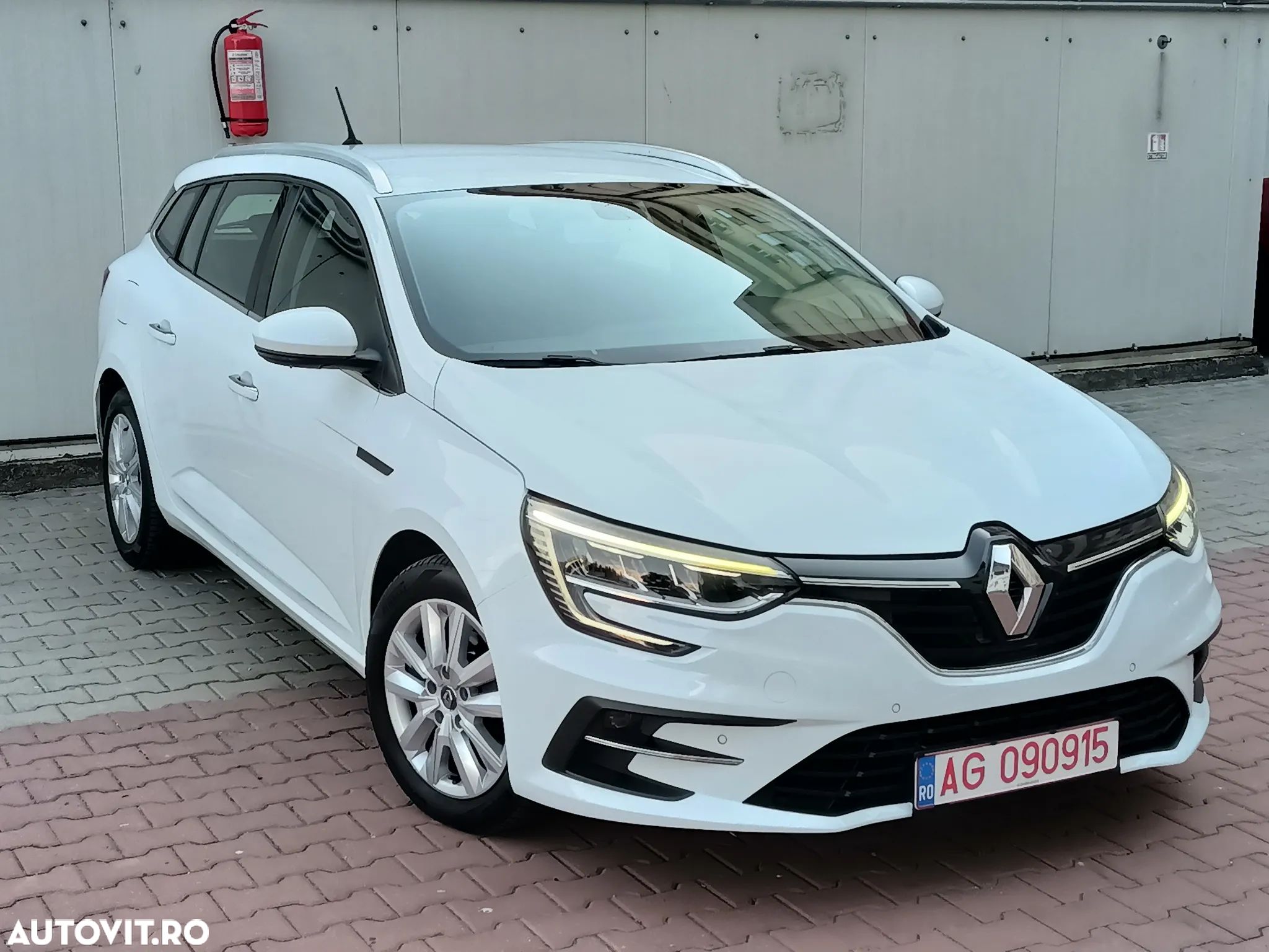 Renault Megane BLUE dCi 115 BUSINESS EDITION - 1