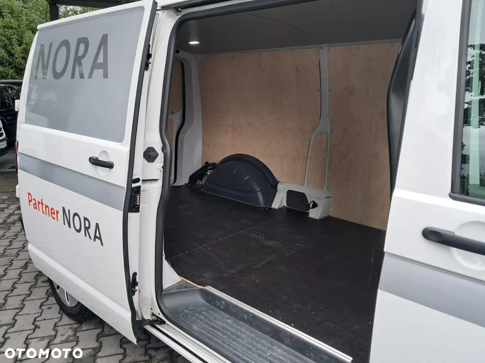 Volkswagen Transporter - 16
