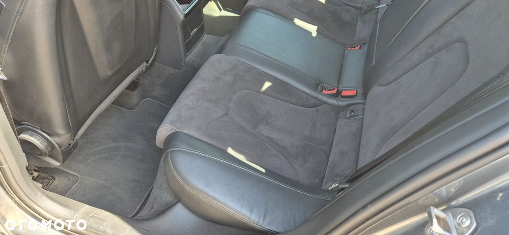 Audi A4 Limousine - 13