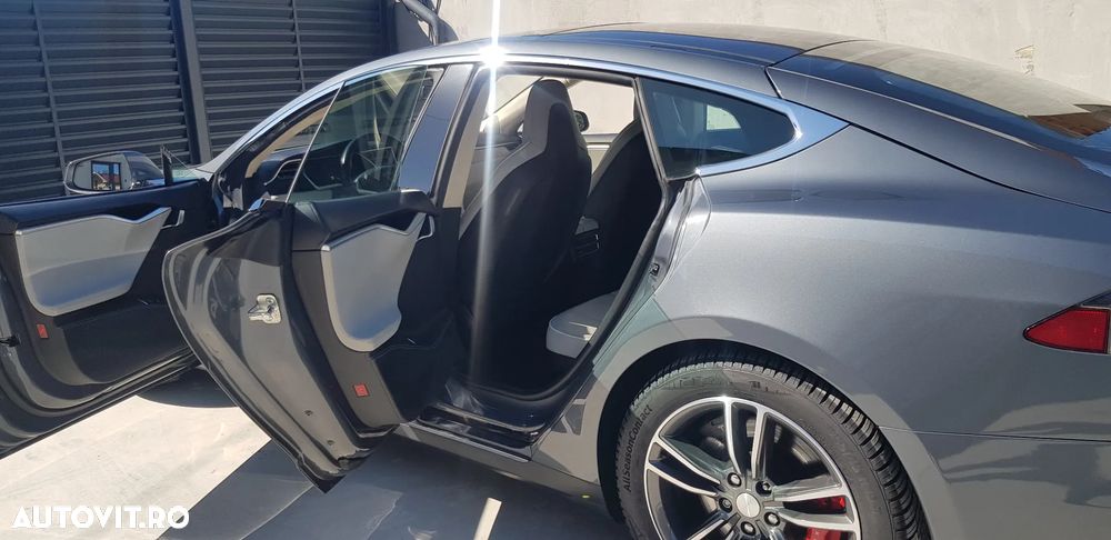 Tesla Model S Performance - 3