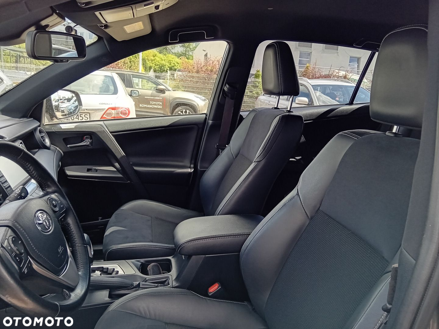 Toyota RAV4 - 25
