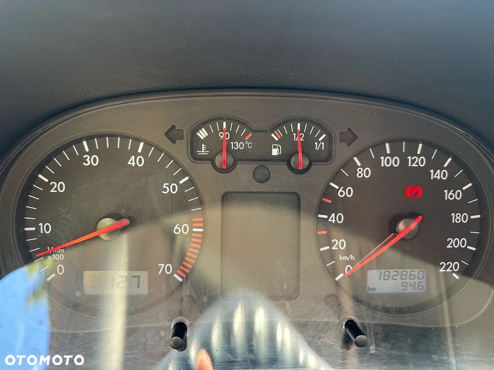 Volkswagen Golf 1.4 Comfortline - 11