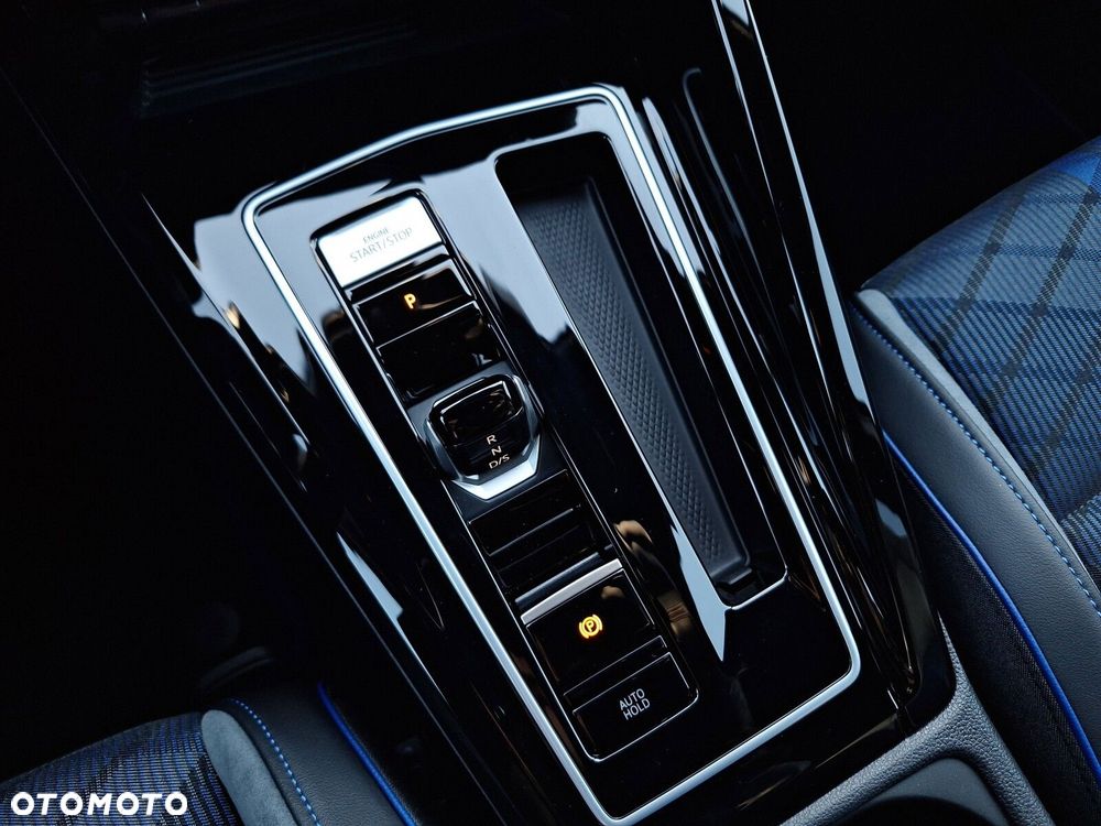 Volkswagen Golf - 25