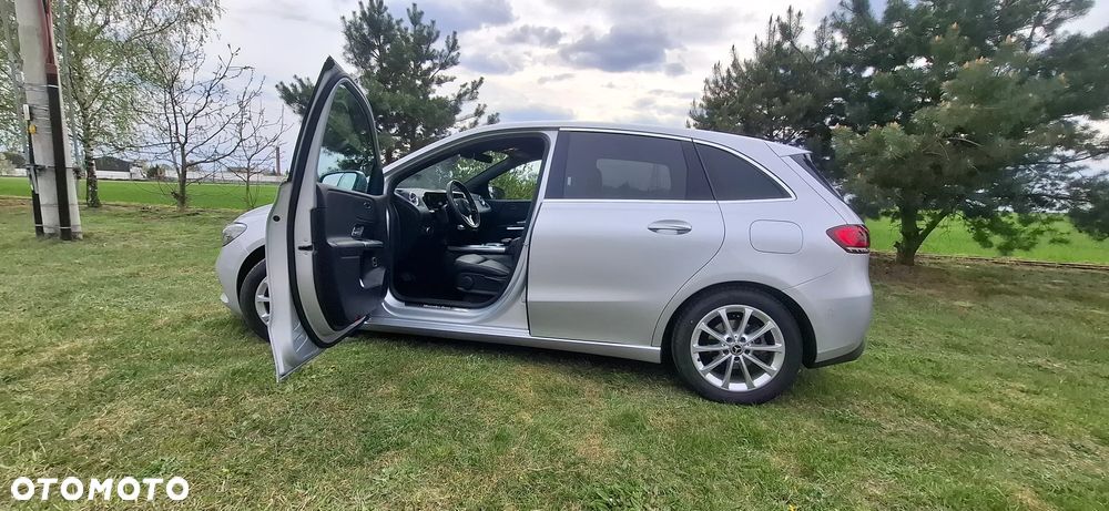 Mercedes-Benz Klasa B 180 7G-DCT Edition 19 - 9