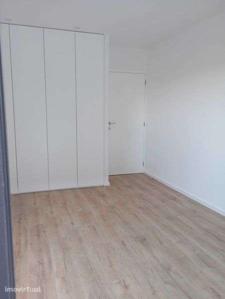 Apartamento T3 para Arrendamento - Grande imagem: 3/5