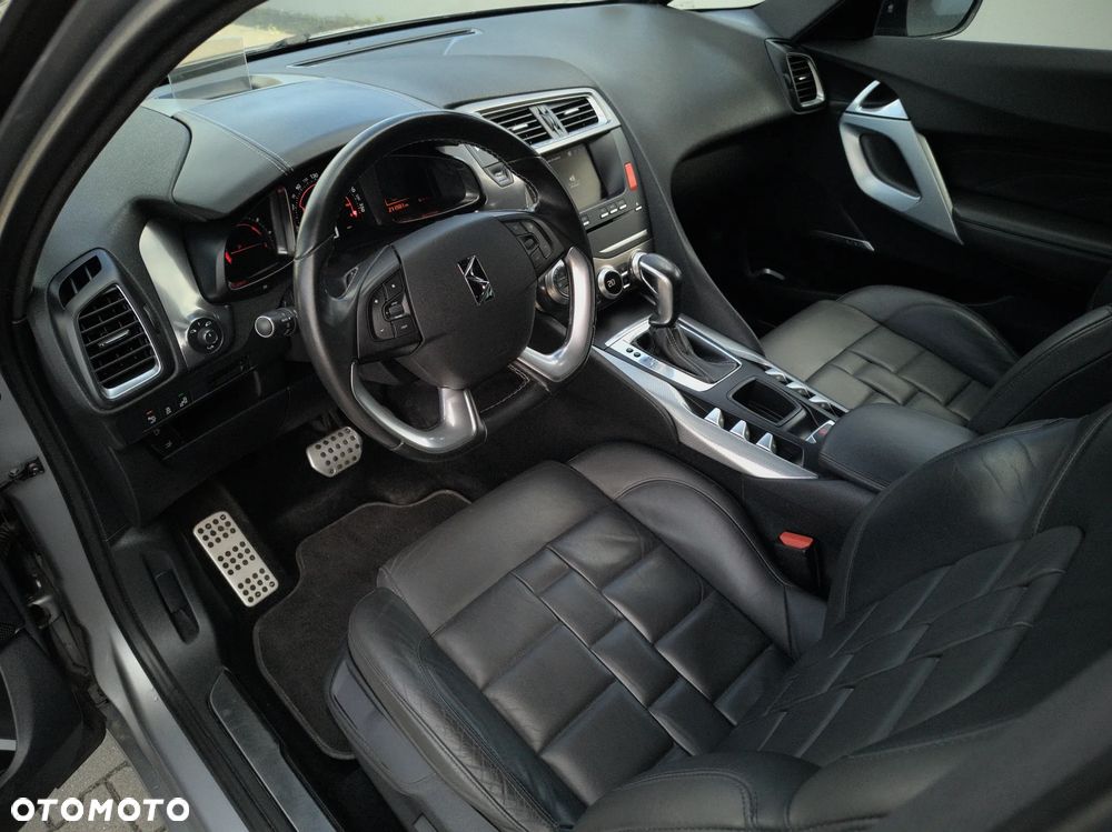 DS Automobiles DS 5 - 12